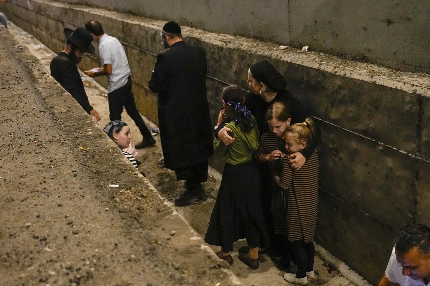 Iran fires at least 180 missiles into Israel as regionwide conflict grows | iNFOnews.ca Iran fires at least 180 missiles into Israel as regionwide conflict grows | iNFOnews.ca