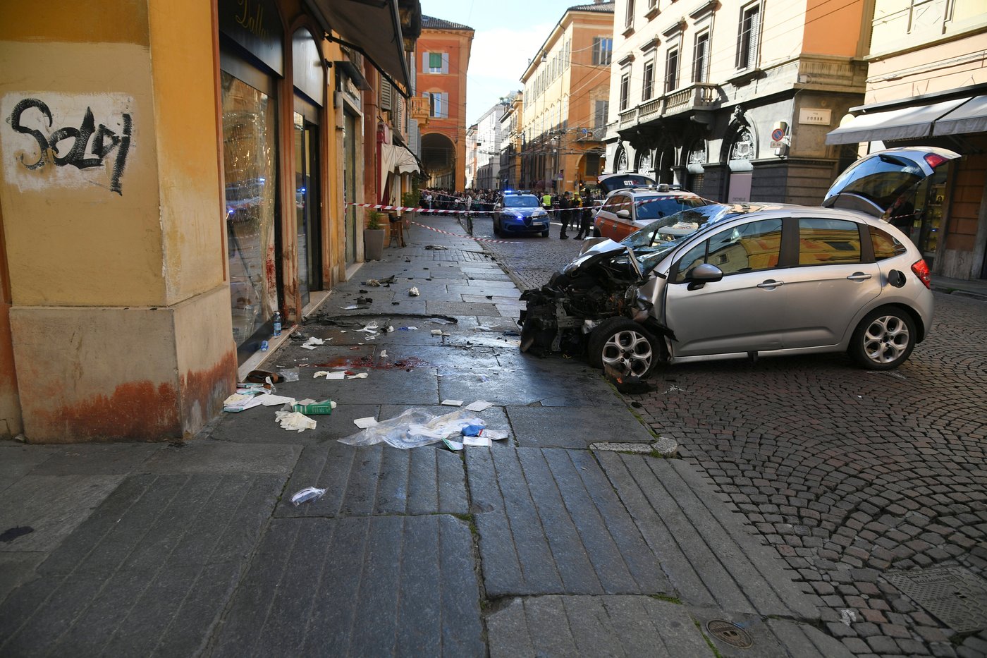 Driver plows into pedestrians in Modena, 8 injured as driver detained after attempted escape | iNwheels Driver plows into pedestrians in Modena, 8 injured as driver detained after attempted escape | iNwheels
