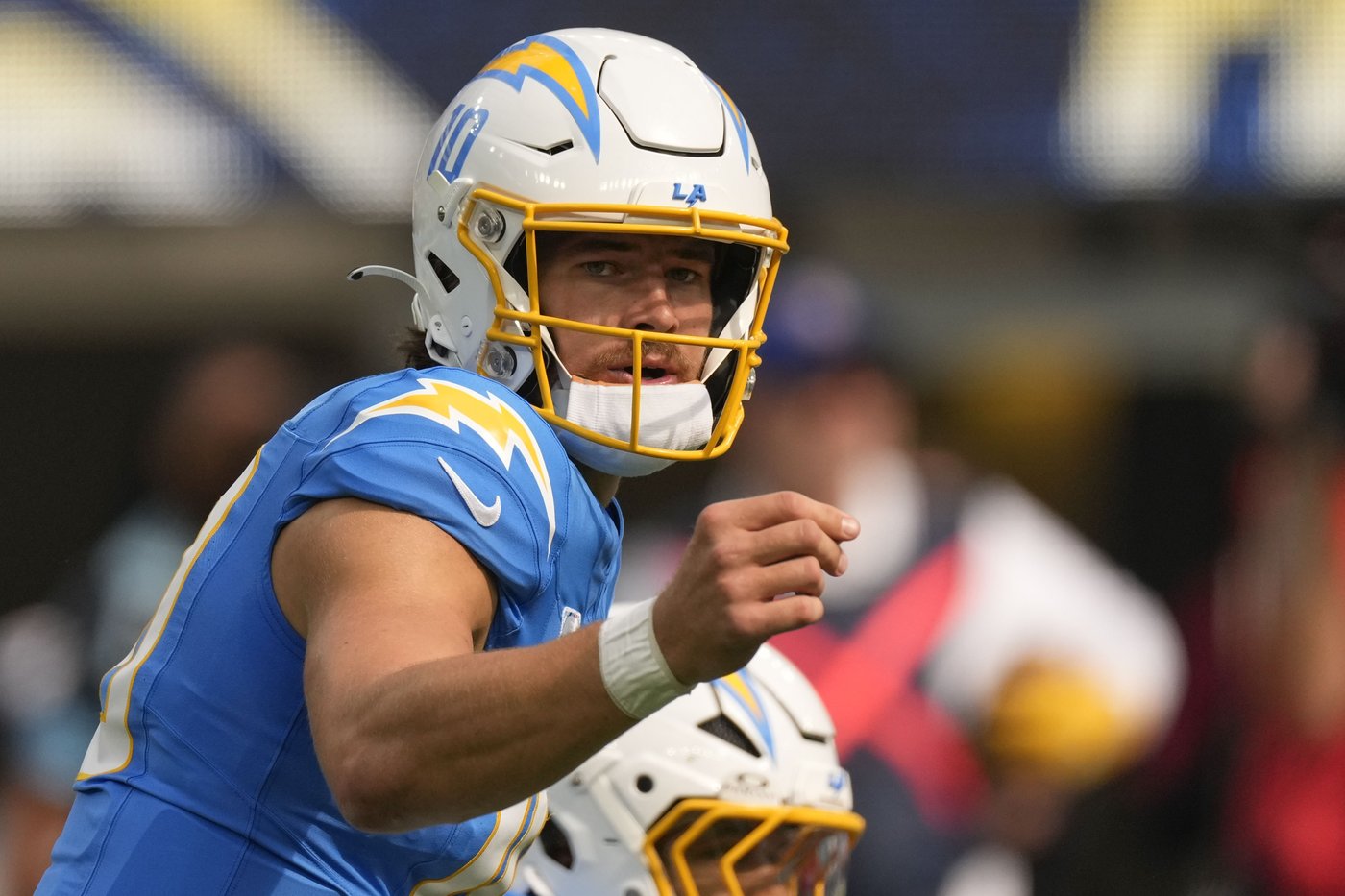 A healthier Justin Herbert is helping the Chargers hit their stride on offense | iNFOnews.ca