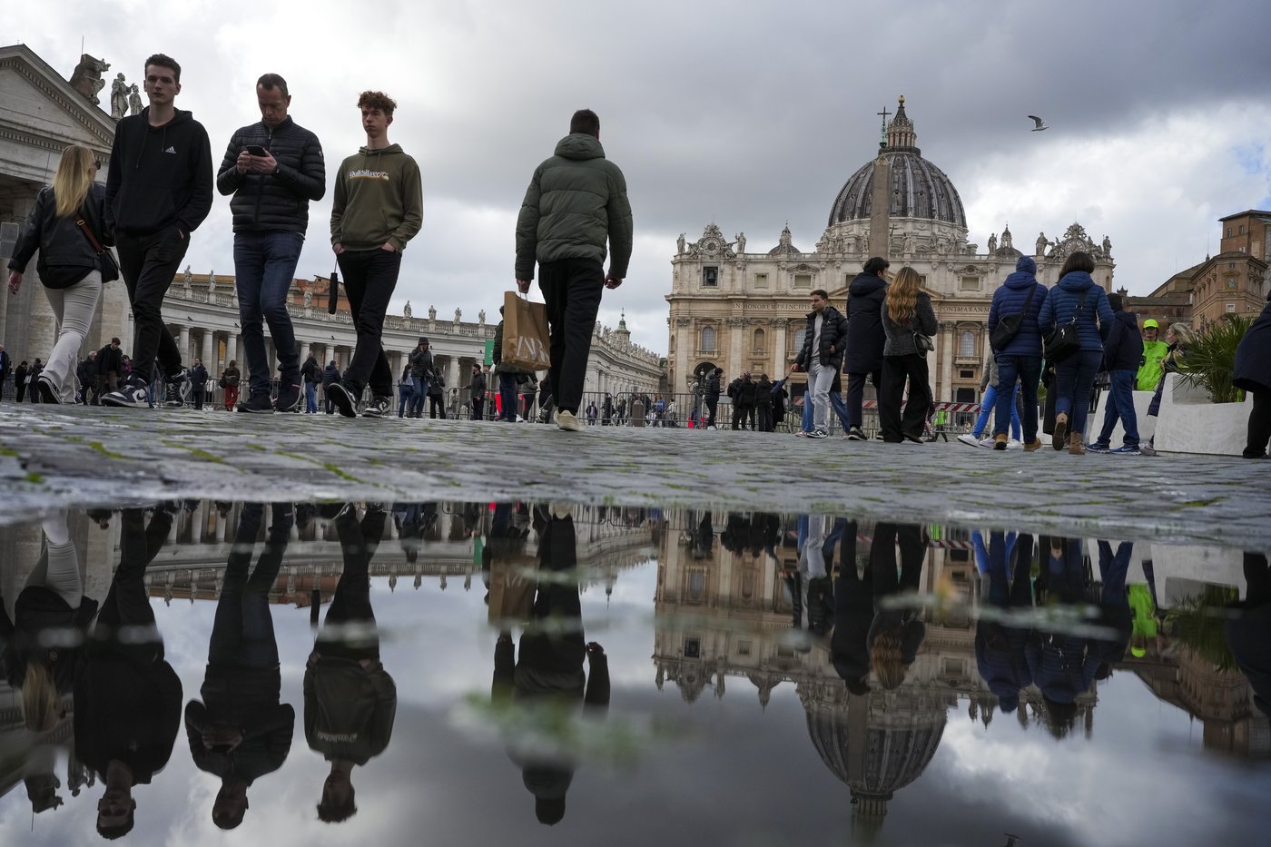 A look at Pope Francis' previous hospitalizations and health problems | iNFOnews.ca