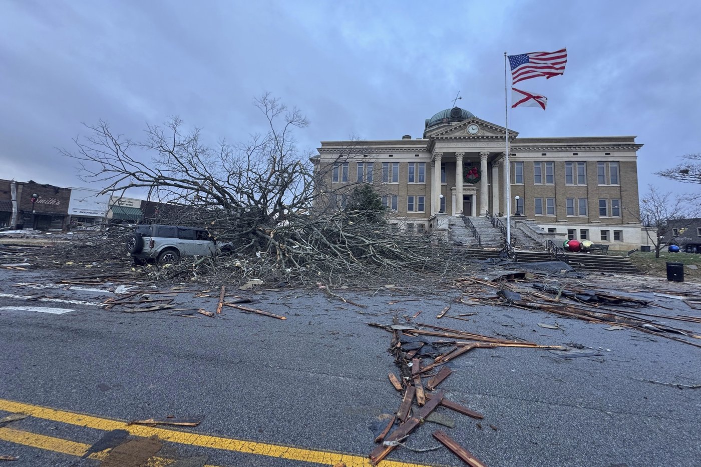 Tornadoes in Texas and Mississippi kill 2 as storm system moves across southern U.S. | iNFOnews.ca Tornadoes in Texas and Mississippi kill 2 as storm system moves across southern U.S. | iNFOnews.ca