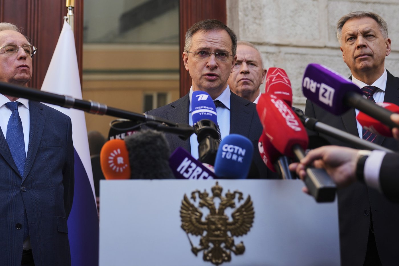 Putin spurns Zelenskyy meeting but lower-level Ukraine-Russia talks are still on | iNFOnews.ca Putin spurns Zelenskyy meeting but lower-level Ukraine-Russia talks are still on | iNFOnews.ca