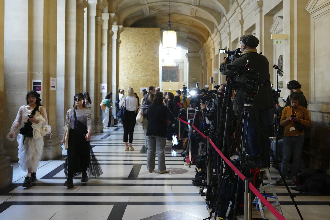 A trial begins in Paris over the jewel heist aimed at Kim Kardashian in 2016 | iNFOnews.ca A trial begins in Paris over the jewel heist aimed at Kim Kardashian in 2016 | iNFOnews.ca