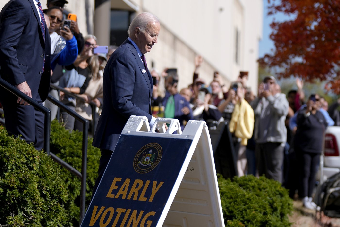 Biden casts 2024 election ballot near his Delaware home, waiting in line with other voters | iNFOnews.ca