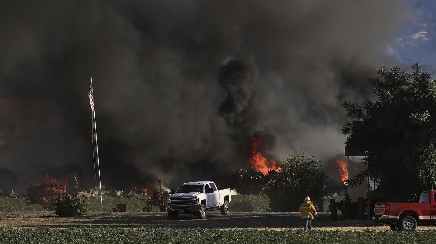7 missing after explosion at California fireworks warehouse sets off massive blaze | iNFOnews.ca