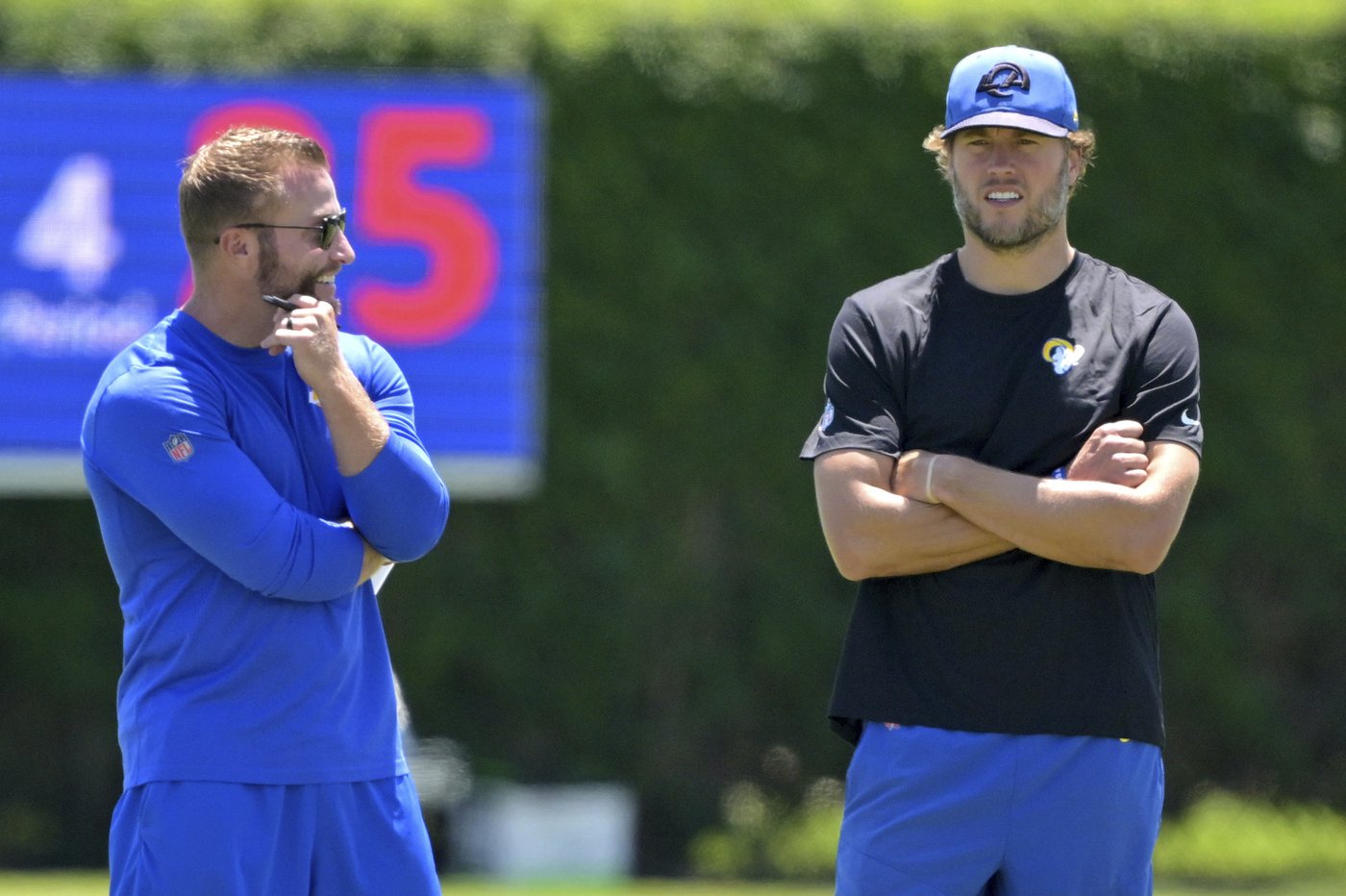 Matthew Stafford practices with Rams in QB's first team workout of preseason | iNFOnews.ca