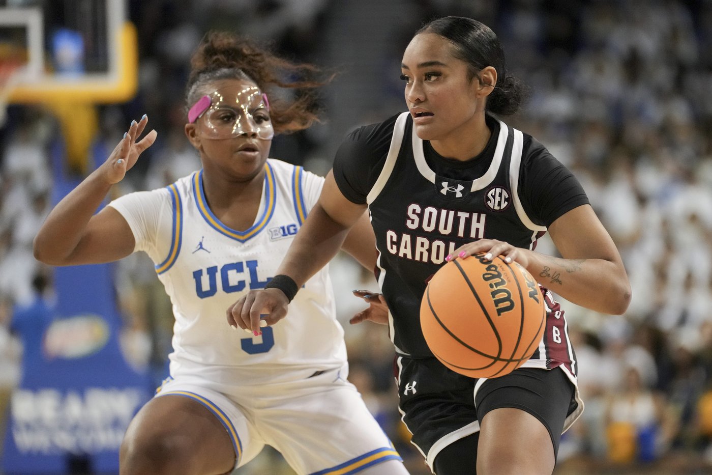 No. 1 South Carolina women stunned by fifth-ranked UCLA 77-62, ending Gamecocks' 43-game win streak | iNFOnews.ca No. 1 South Carolina women stunned by fifth-ranked UCLA 77-62, ending Gamecocks' 43-game win streak | iNFOnews.ca