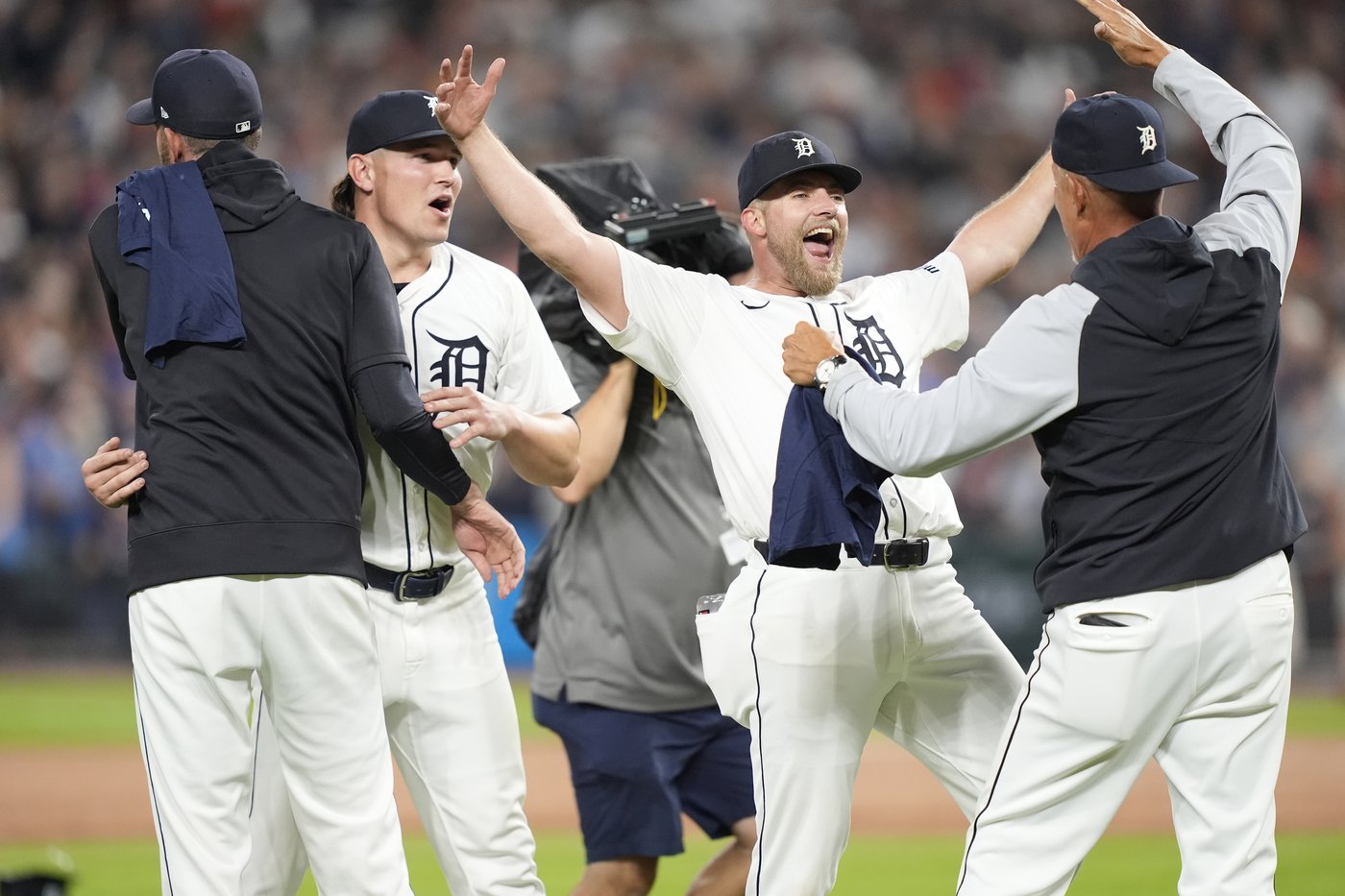 Tigers clinch AL wild card, ending playoff drought with 4-1 win over record-breaking White Sox | iNFOnews.ca Tigers clinch AL wild card, ending playoff drought with 4-1 win over record-breaking White Sox | iNFOnews.ca