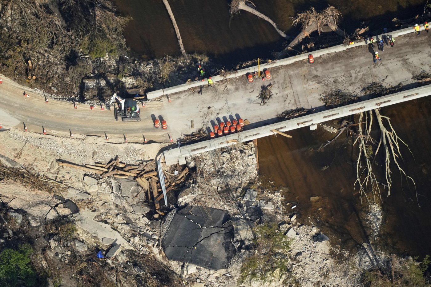PHOTO COLLECTION: Texas floods leave dozens dead and missing as rescuers search devastated landscape | iNFOnews.ca PHOTO COLLECTION: Texas floods leave dozens dead and missing as rescuers search devastated landscape | iNFOnews.ca