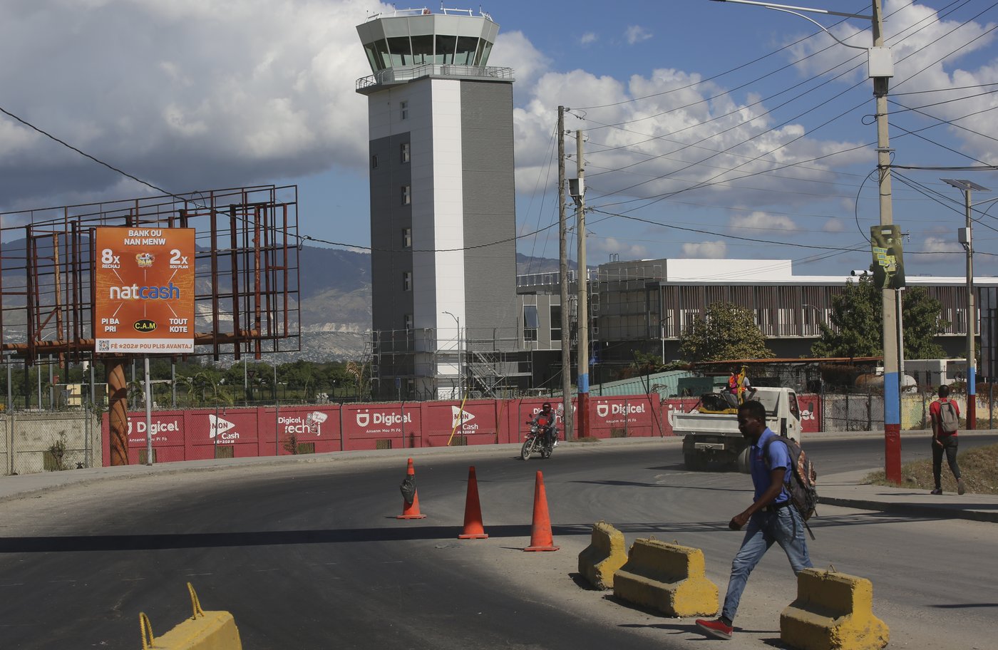 Haiti's main international airport reopens a month after gang gunfire forced it to close | iNFOnews.ca