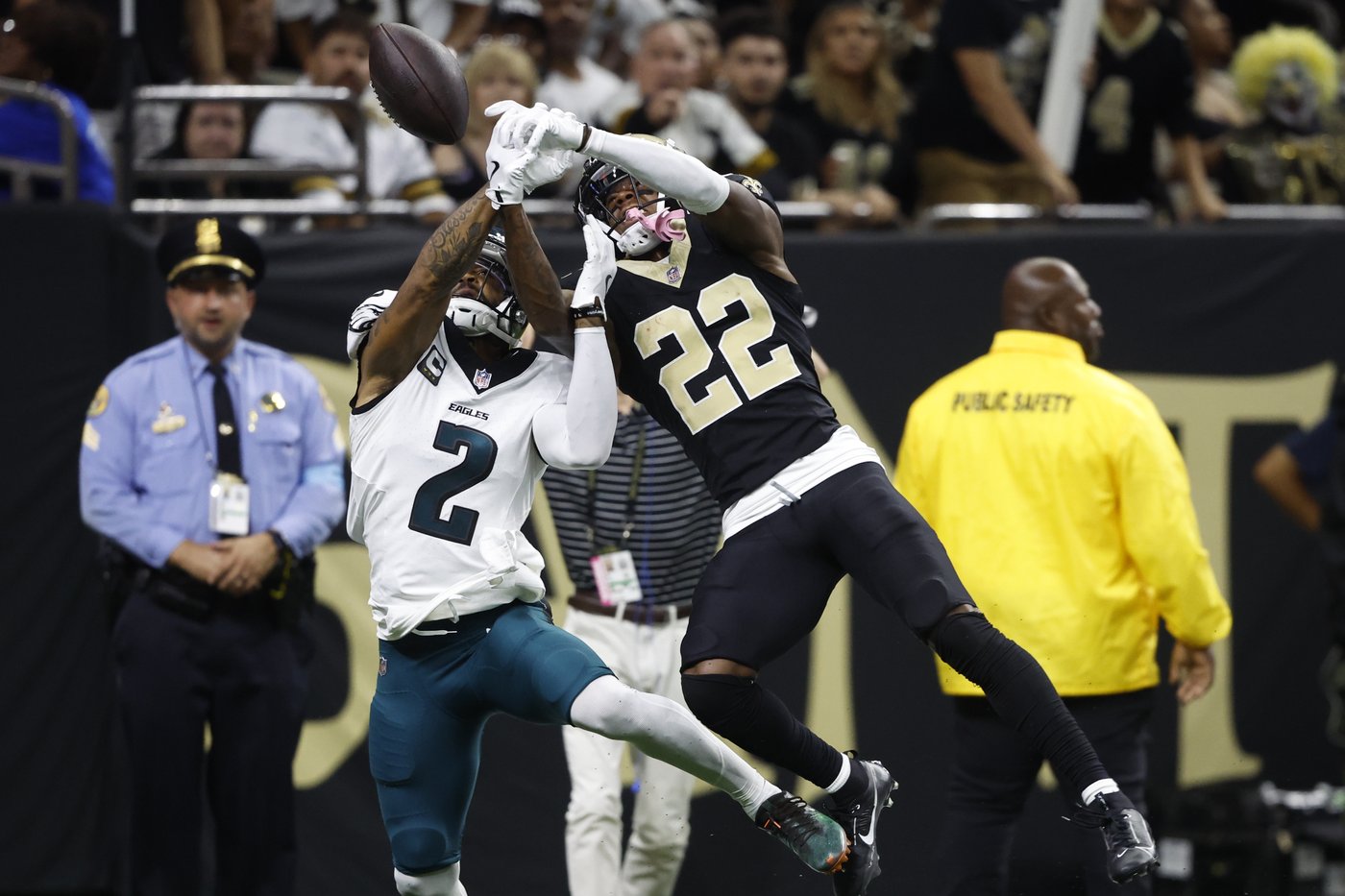 Saints' offense stalls out during a punishing clash with the Eagles | iNFOnews.ca Saints' offense stalls out during a punishing clash with the Eagles | iNFOnews.ca