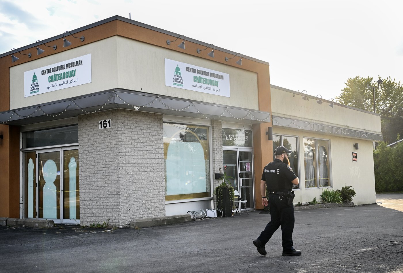 Man charged with weapon possession after three people injured at Montreal-area mosque | iNFOnews.ca Man charged with weapon possession after three people injured at Montreal-area mosque | iNFOnews.ca