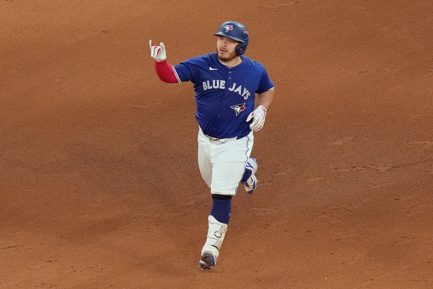 Kirk hits two solo homers to lead Blue Jays to 10-1 rout of Yankees in series opener | iNFOnews.ca Kirk hits two solo homers to lead Blue Jays to 10-1 rout of Yankees in series opener | iNFOnews.ca