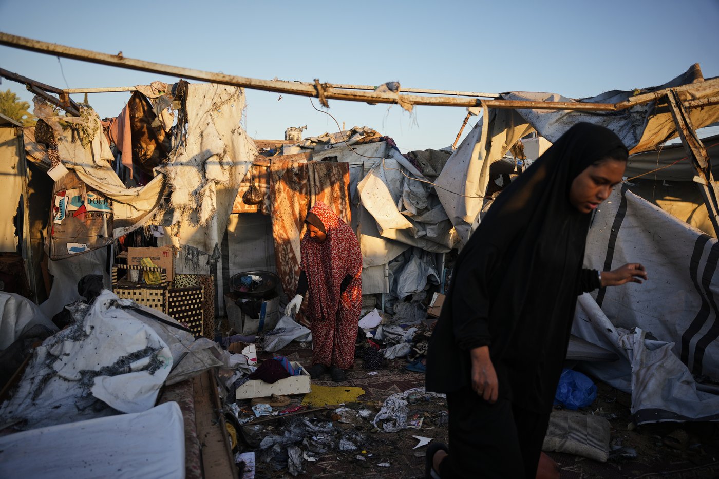 Israel's military says ceasefire is back on as death toll from Gaza strikes reaches 104 | iNFOnews.ca