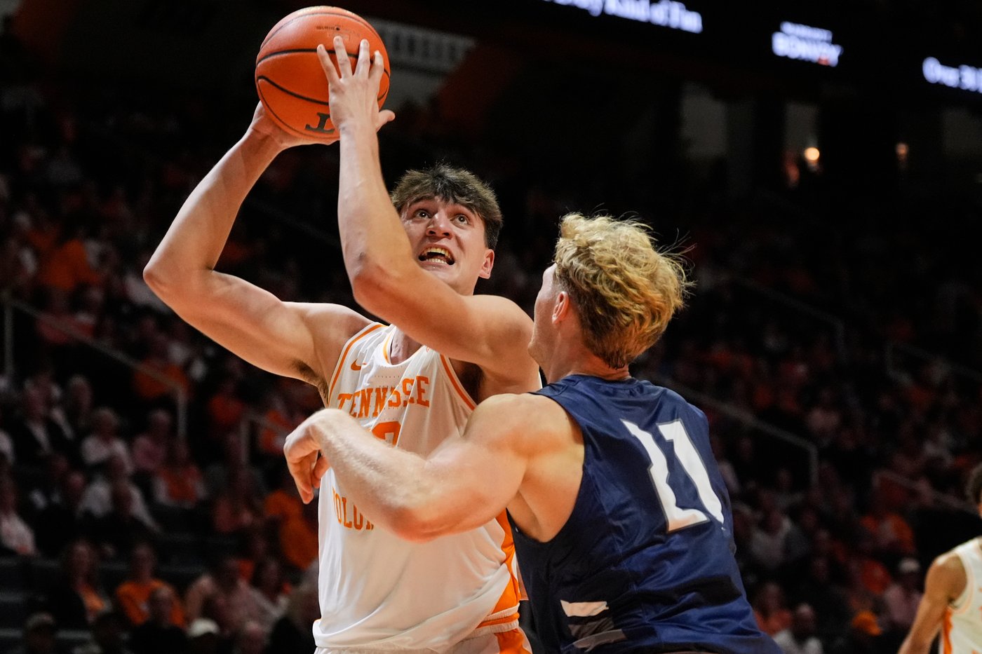 Estrella's 23 points, 10 boards leads No. 20 Tennessee over North Florida 99-66 | iNFOnews.ca Estrella's 23 points, 10 boards leads No. 20 Tennessee over North Florida 99-66 | iNFOnews.ca