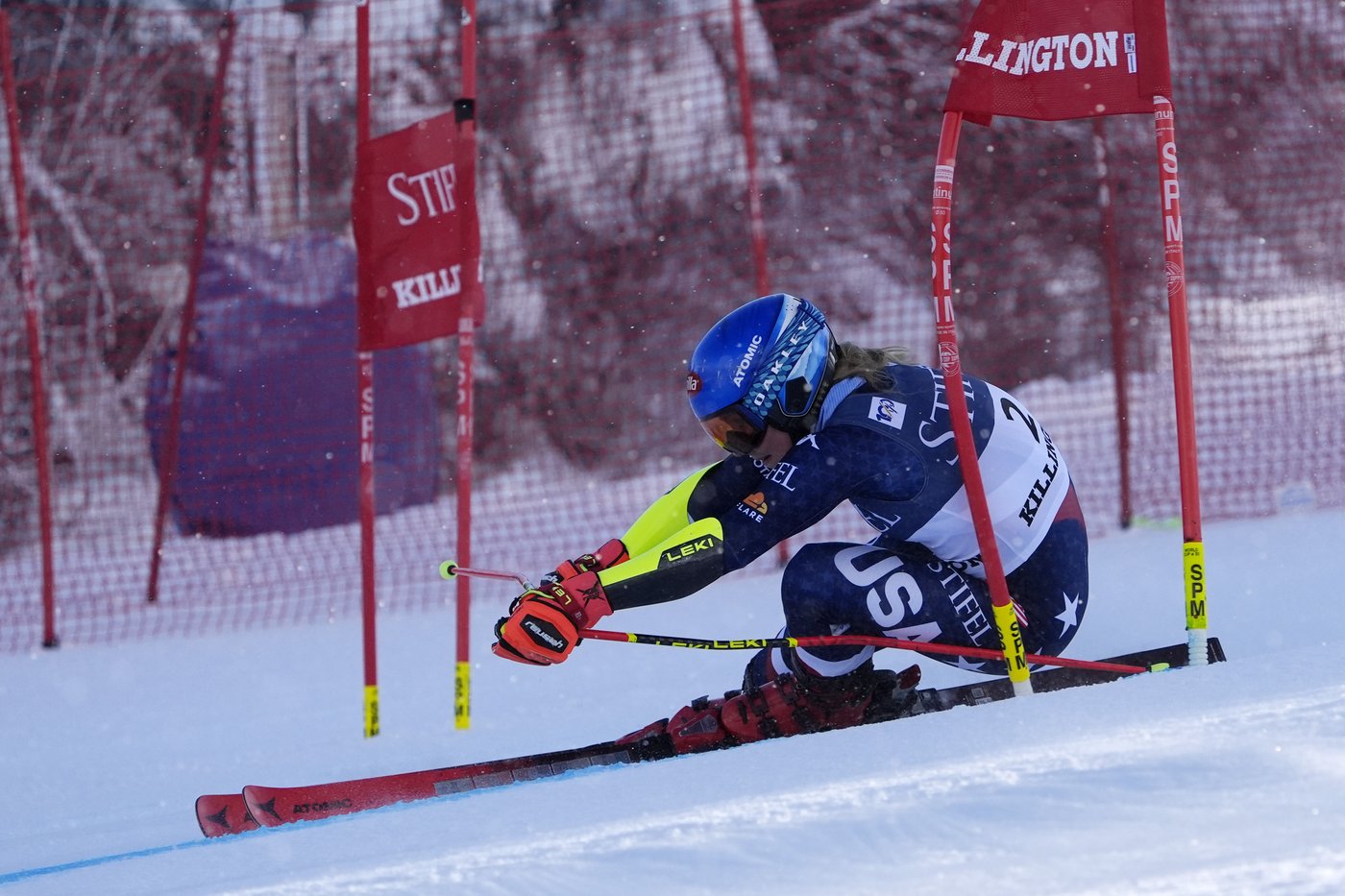 Mikaela Shiffrin suffers abrasion on hip during crash on final run of World Cup giant slalom | iNFOnews.ca Mikaela Shiffrin suffers abrasion on hip during crash on final run of World Cup giant slalom | iNFOnews.ca
