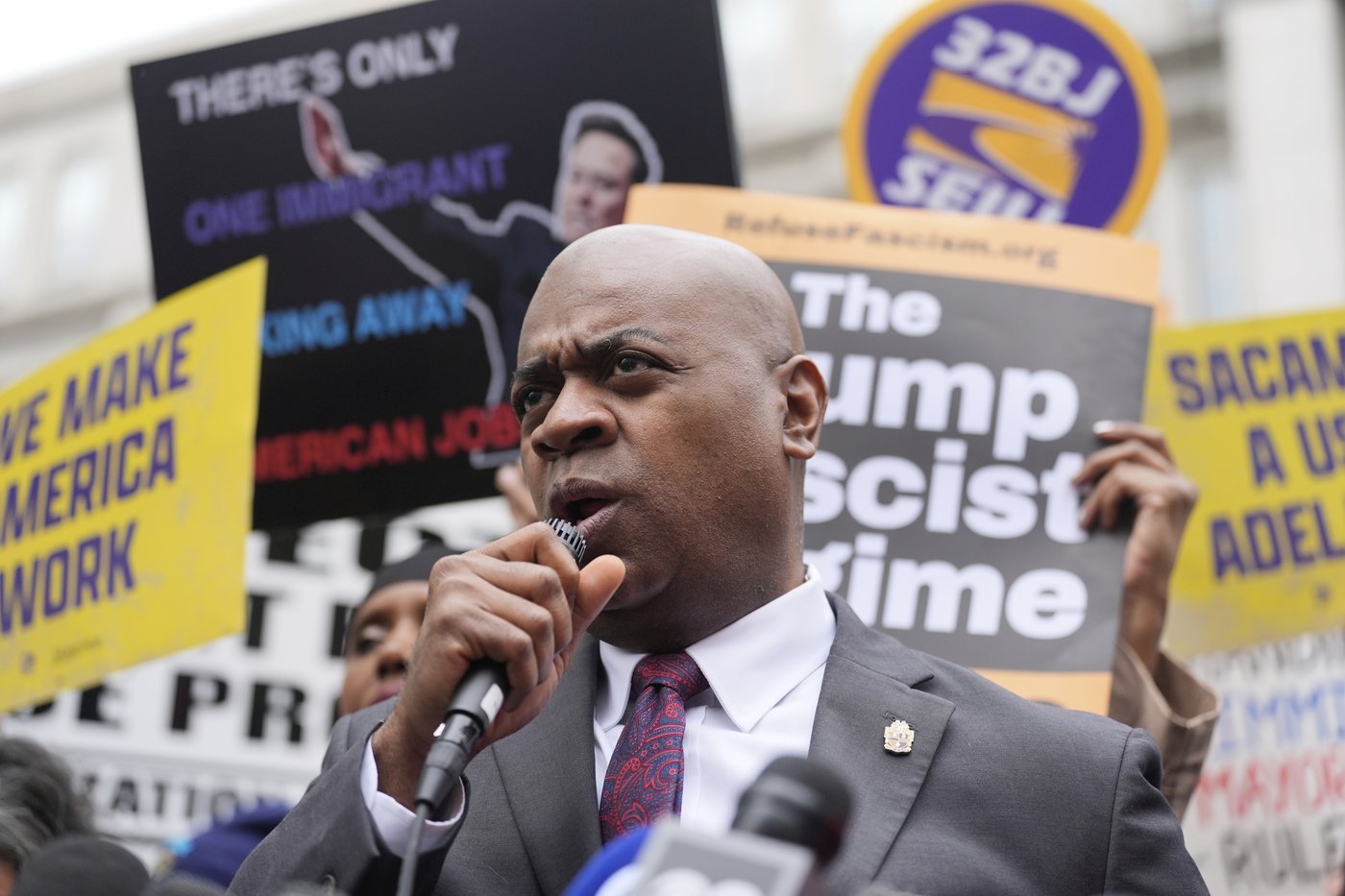 Newark Mayor Ras Baraka says officials fingerprinting him second time tried to 'humiliate' him | iNFOnews.ca