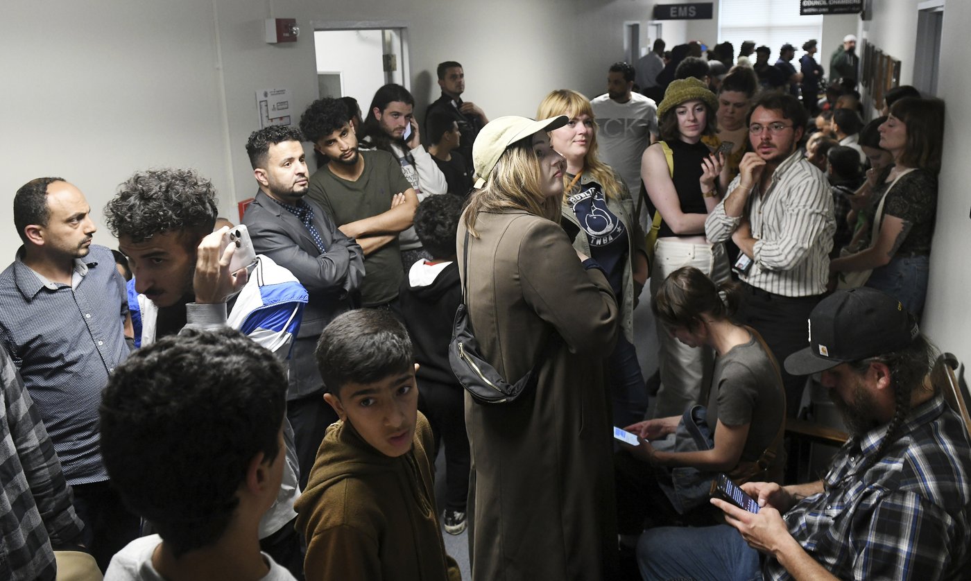 Detroit-area city can ban LGBTQ+ pride flags on public property, judge says | iNFOnews.ca