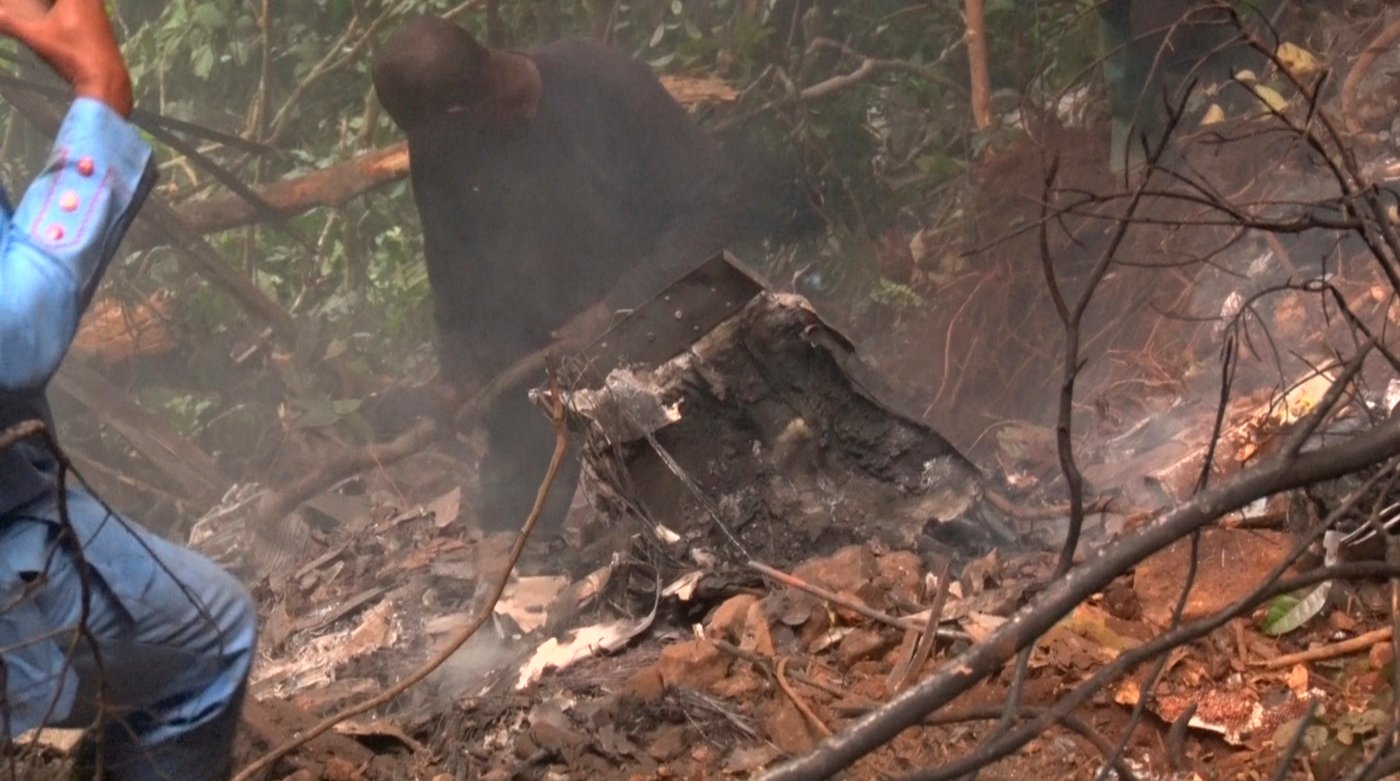Helicopter crash in Ghana kills ministers of defense and environment and 6 others | iNFOnews.ca