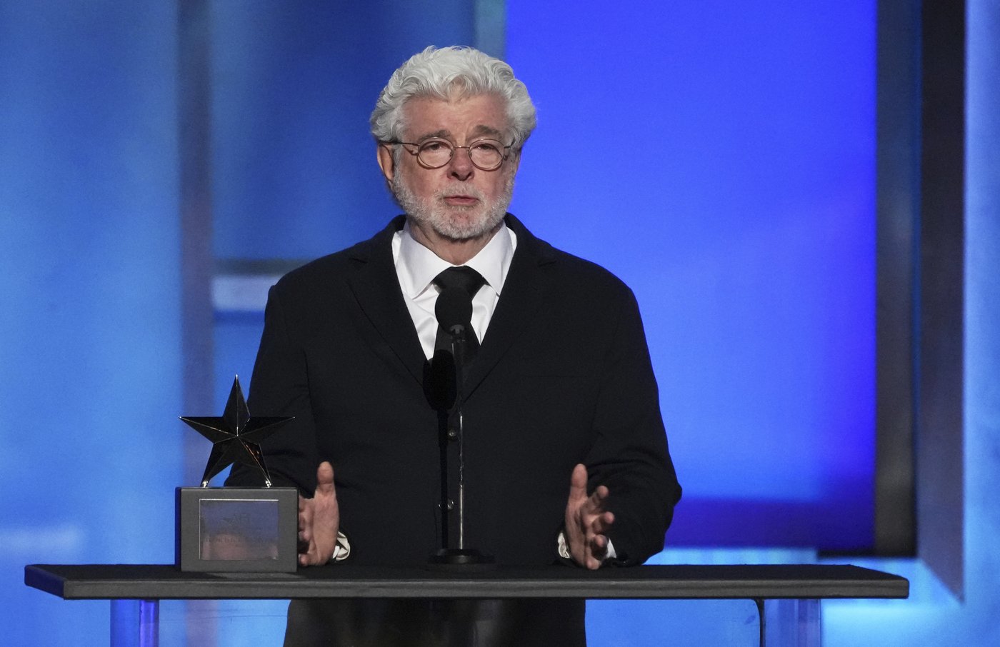 Francis Ford Coppola accepts AFI Life Achievement Award with tributes from Spielberg, Lucas and more | iNFOnews.ca Francis Ford Coppola accepts AFI Life Achievement Award with tributes from Spielberg, Lucas and more | iNFOnews.ca