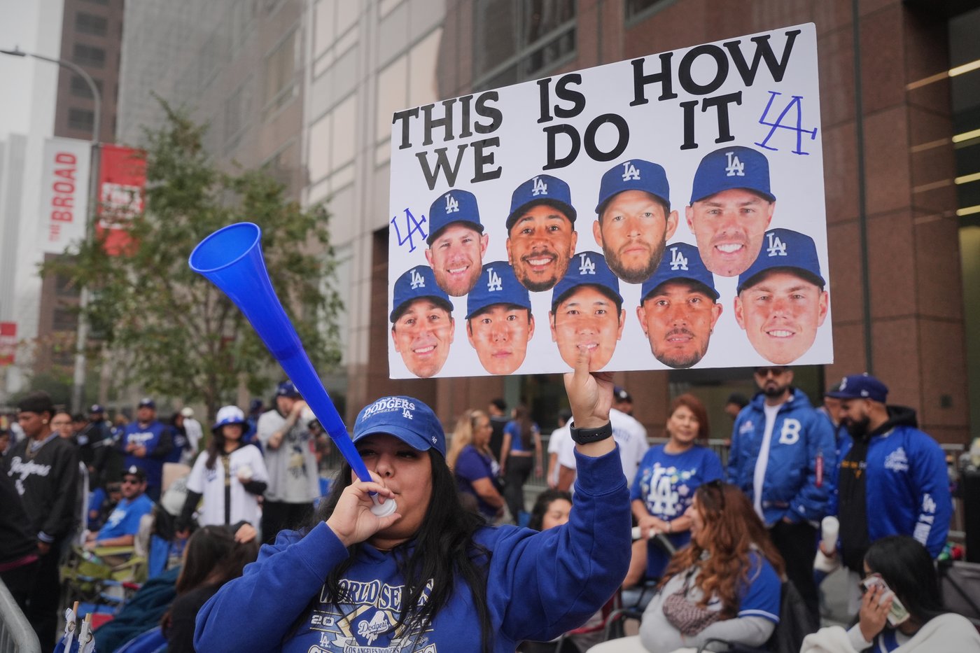 Top photos from the World Series parade in Los Angeles | iNFOnews.ca