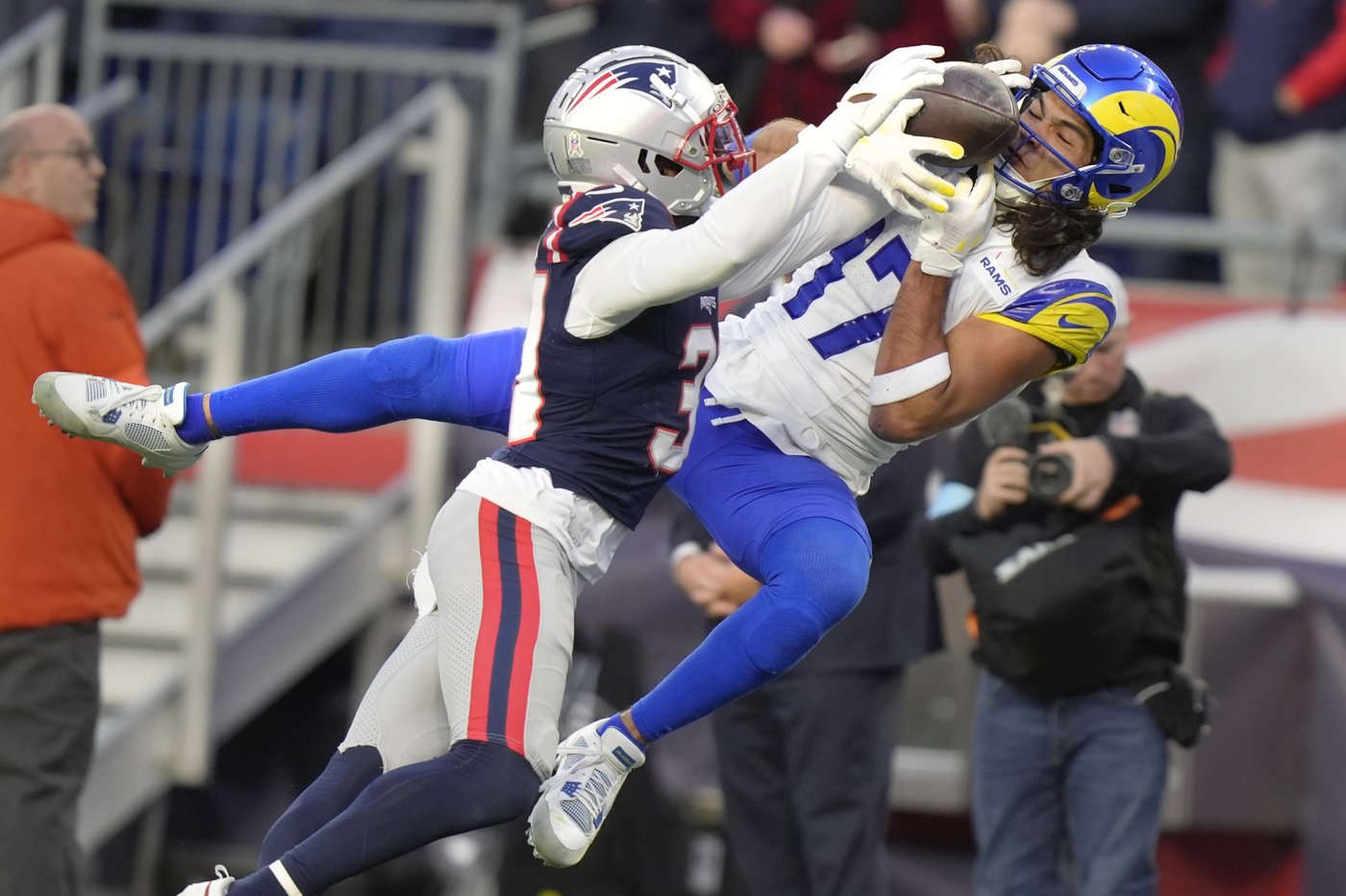 Stafford throws for 4 TDs, 2 to Kupp and 1 to Nacua, to lead Rams past Patriots 28-22 | iNFOnews.ca Stafford throws for 4 TDs, 2 to Kupp and 1 to Nacua, to lead Rams past Patriots 28-22 | iNFOnews.ca