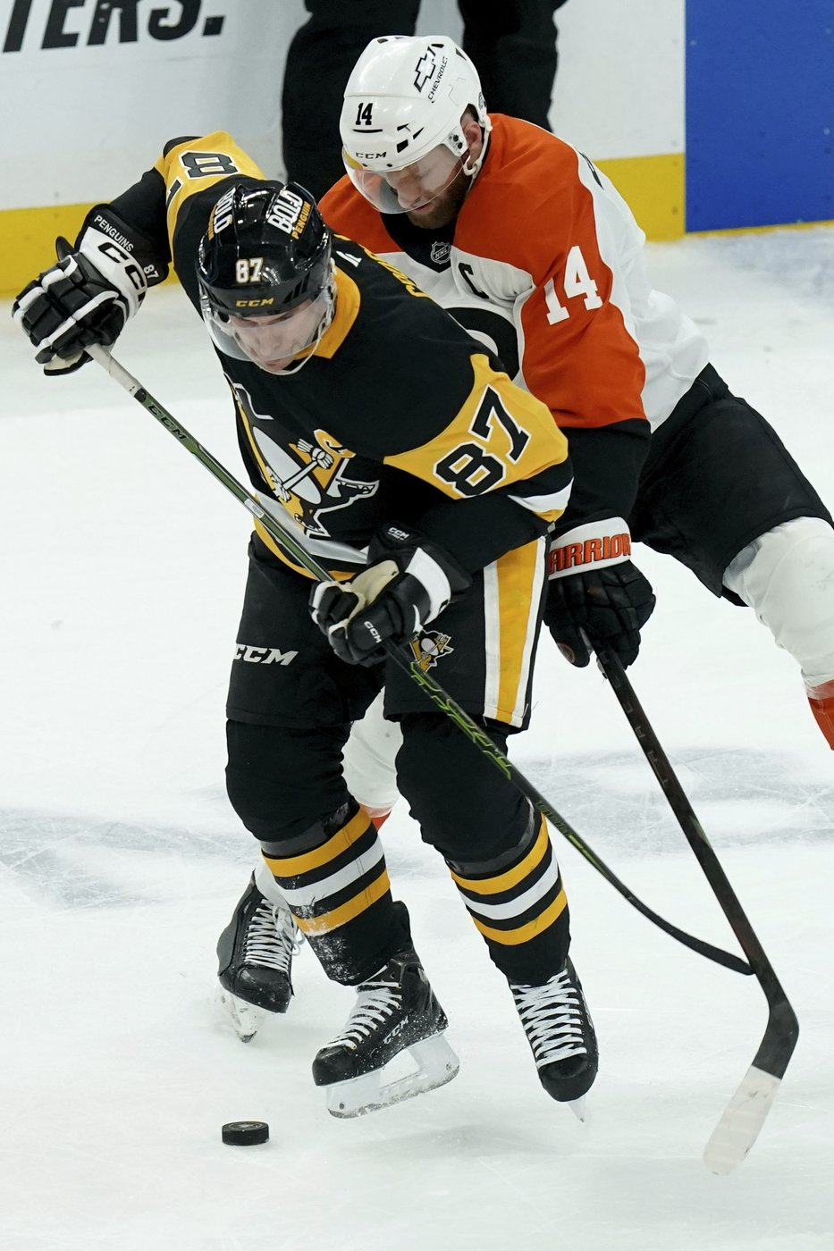 Penguins captain Sidney Crosby ties Mario Lemieux's franchise record for assists | iNFOnews.ca Penguins captain Sidney Crosby ties Mario Lemieux's franchise record for assists | iNFOnews.ca