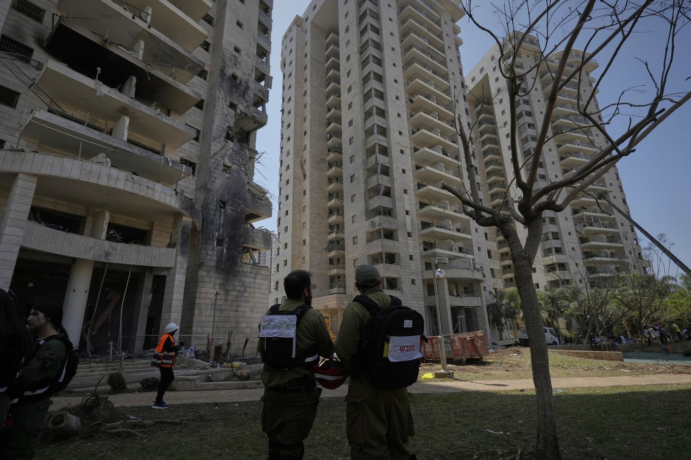 In this Israeli city hit by an Iranian missile, many people still support their military's operation | iNFOnews.ca In this Israeli city hit by an Iranian missile, many people still support their military's operation | iNFOnews.ca