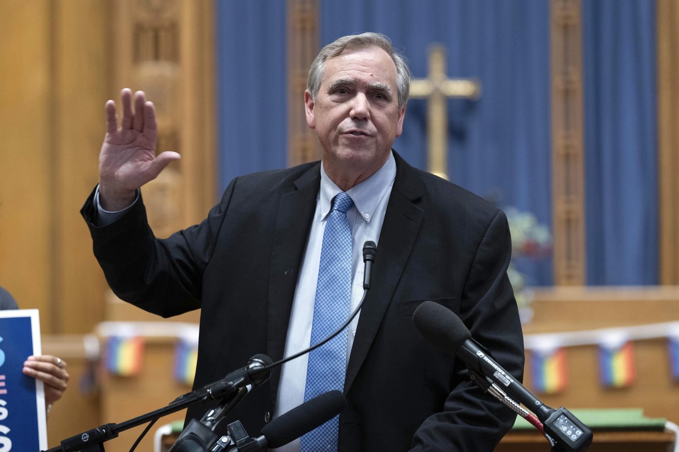 Oregon Democratic Sen. Jeff Merkley says he's running for reelection | iNFOnews.ca