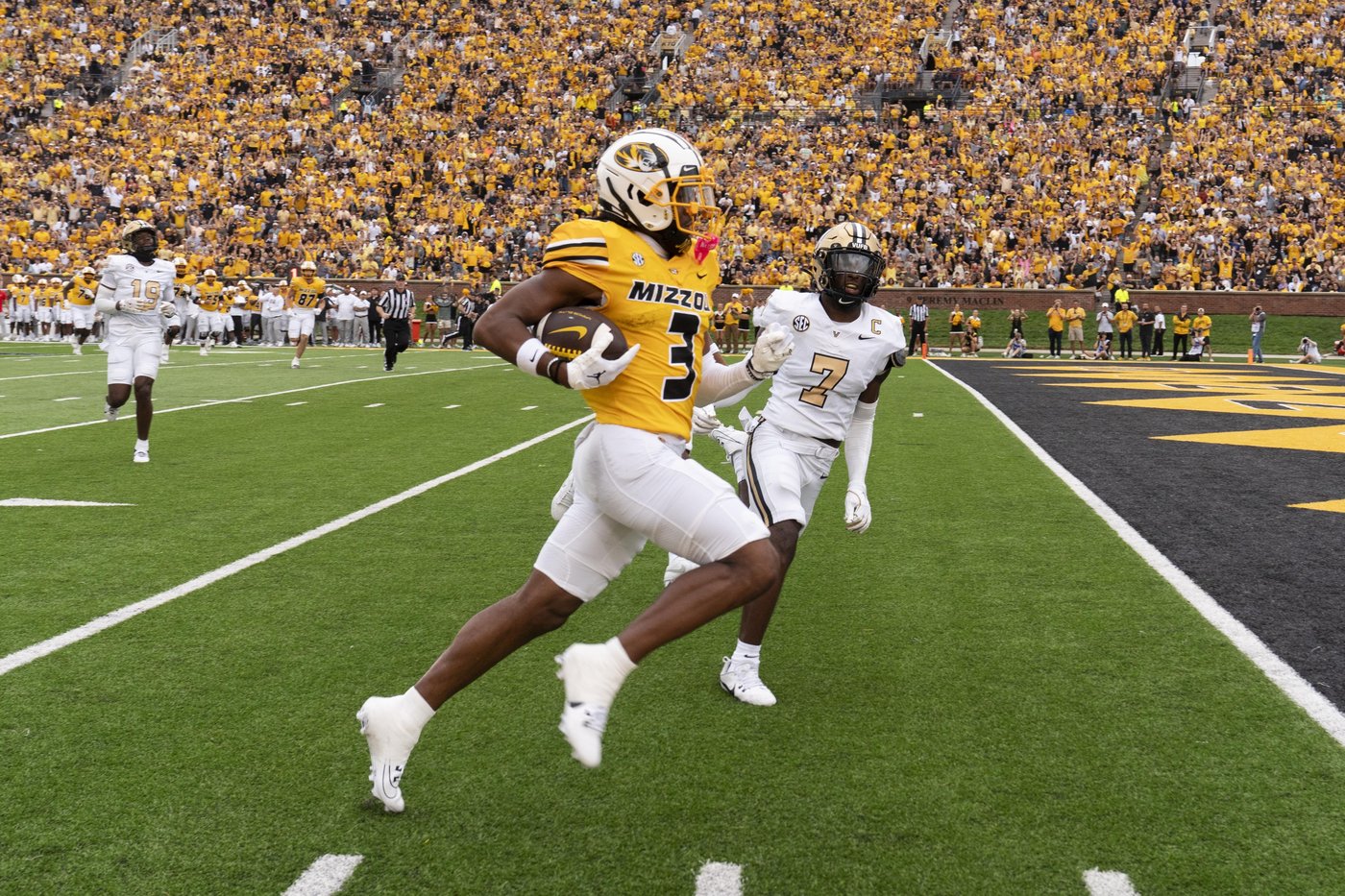 No. 7 Mizzou overcomes mistakes once again, escapes with a 30-27 double-OT win over Vandy | iNFOnews.ca No. 7 Mizzou overcomes mistakes once again, escapes with a 30-27 double-OT win over Vandy | iNFOnews.ca
