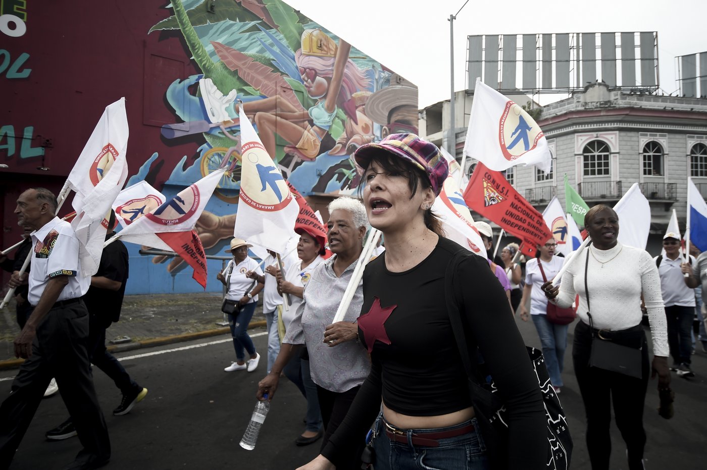 Panama marks Martyrs' Day as Trump threatens to retake control of Panama Canal | iNFOnews.ca
