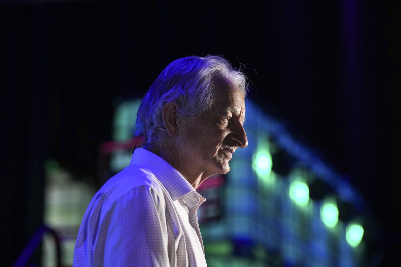 Canadian AI pioneer Geoffrey Hinton 'flabbergasted' after winning Nobel Prize | iNFOnews.ca Canadian AI pioneer Geoffrey Hinton 'flabbergasted' after winning Nobel Prize | iNFOnews.ca