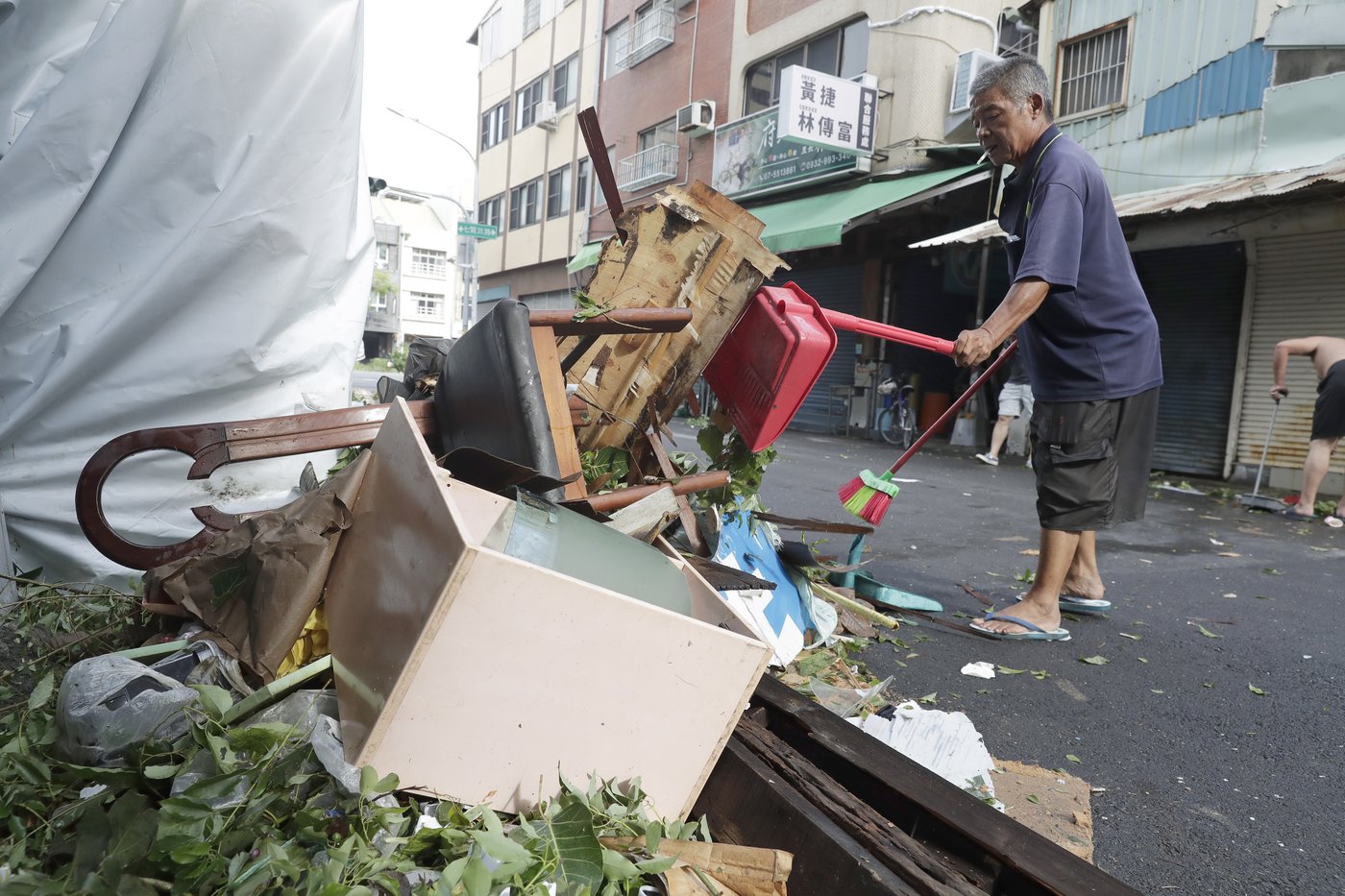 Work and travel resume across Taiwan after Typhoon Krathon finally dissipates | iNFOnews.ca Work and travel resume across Taiwan after Typhoon Krathon finally dissipates | iNFOnews.ca