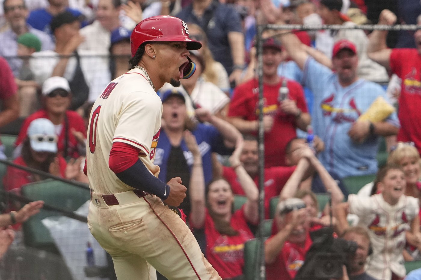 Nolan Arenado’s ninth-inning RBI double lifts the Cardinals over the Dodgers 2-1 | iNFOnews.ca Nolan Arenado’s ninth-inning RBI double lifts the Cardinals over the Dodgers 2-1 | iNFOnews.ca