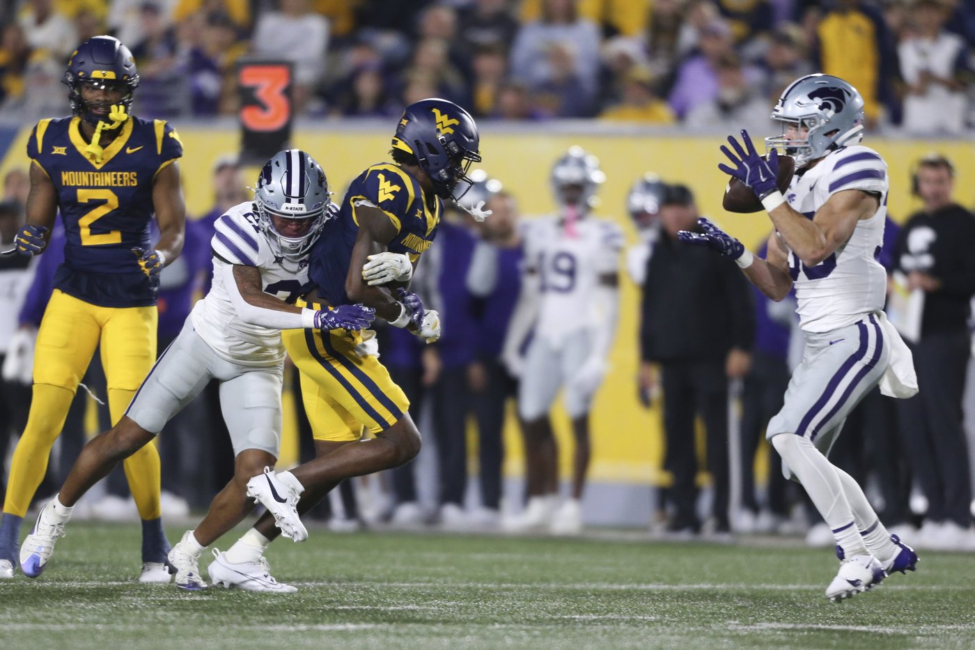 Avery Johnson throws for 3 TDs, Kansas State beats West Virginia 45-18 in road Big 12 test | iNFOnews.ca