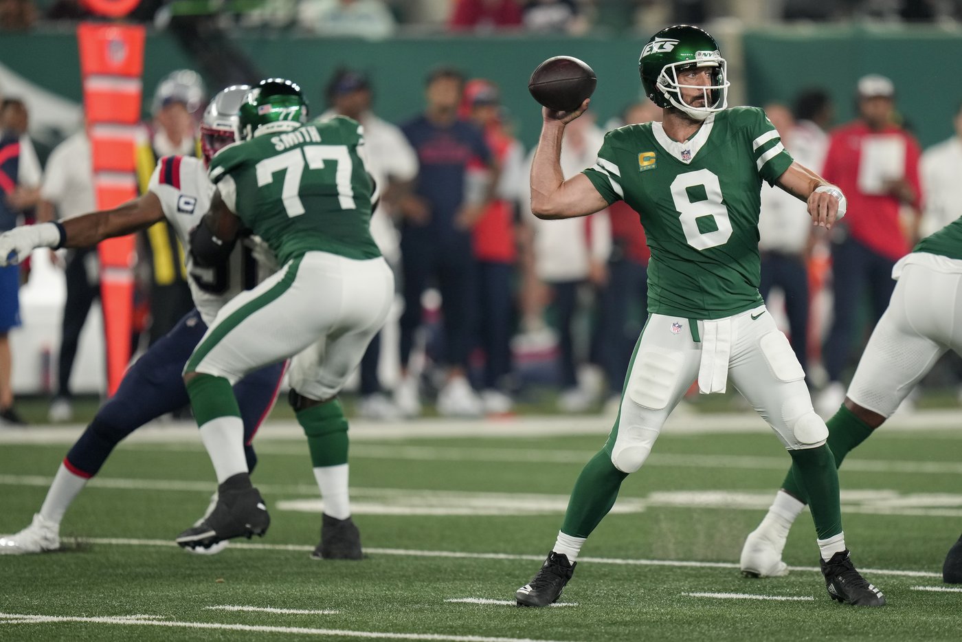 Jets' Aaron Rodgers returns to huge cheers for 1st home game since Achilles tendon injury last year | iNFOnews.ca Jets' Aaron Rodgers returns to huge cheers for 1st home game since Achilles tendon injury last year | iNFOnews.ca