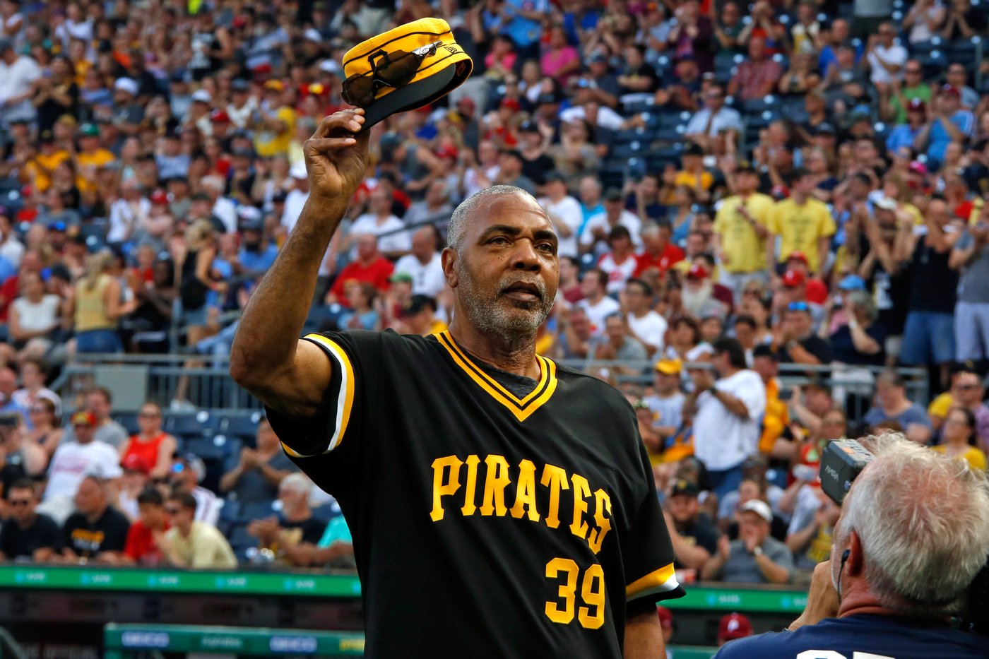 Dave Parker, hard-hitting Hall of Fame outfielder nicknamed 'the Cobra,' dies at 74 | iNFOnews.ca Dave Parker, hard-hitting Hall of Fame outfielder nicknamed 'the Cobra,' dies at 74 | iNFOnews.ca