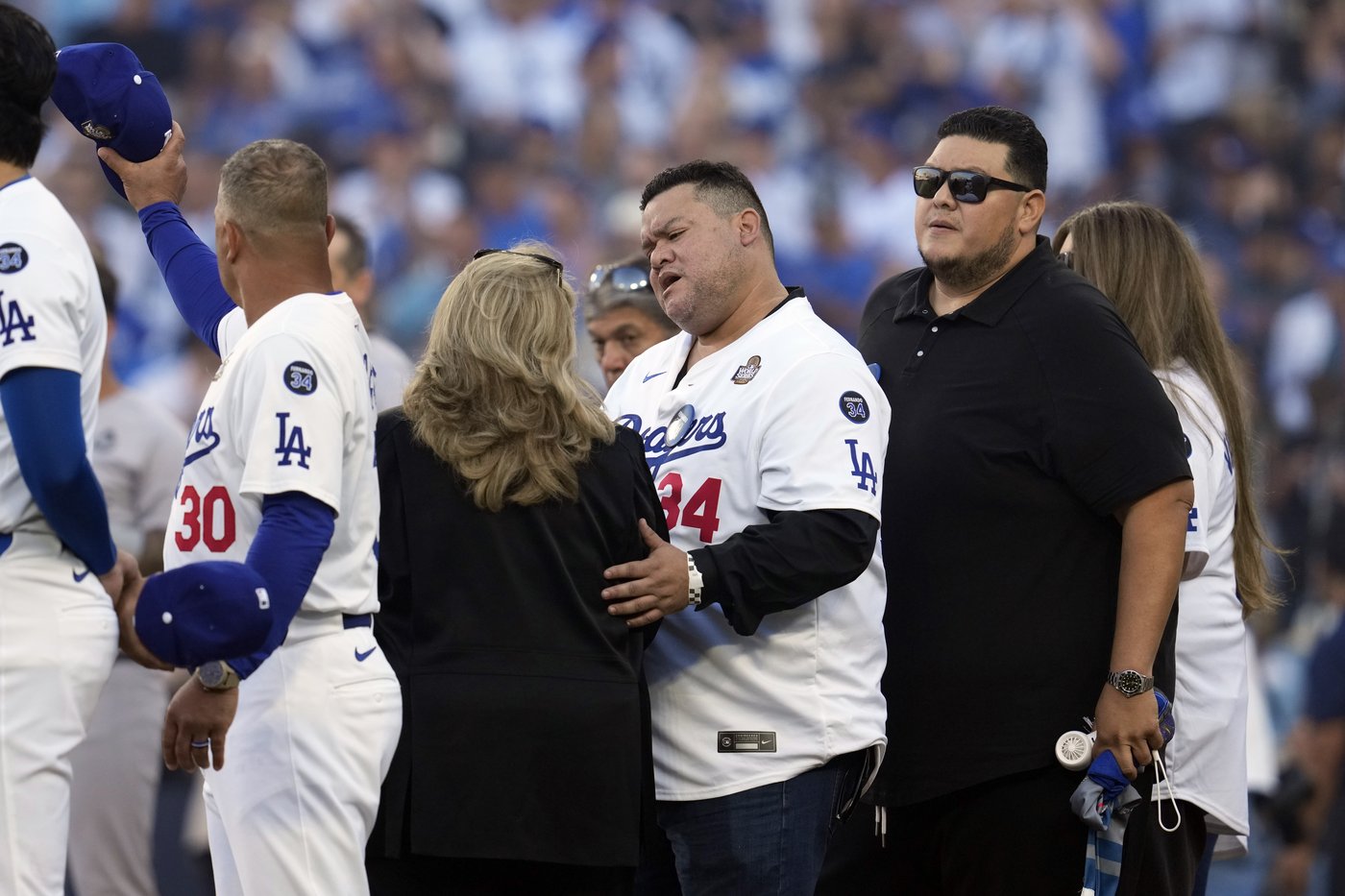 Fernando Valenzuela's presence looms large over Dodger Stadium at the World Series opener | iNFOnews.ca Fernando Valenzuela's presence looms large over Dodger Stadium at the World Series opener | iNFOnews.ca