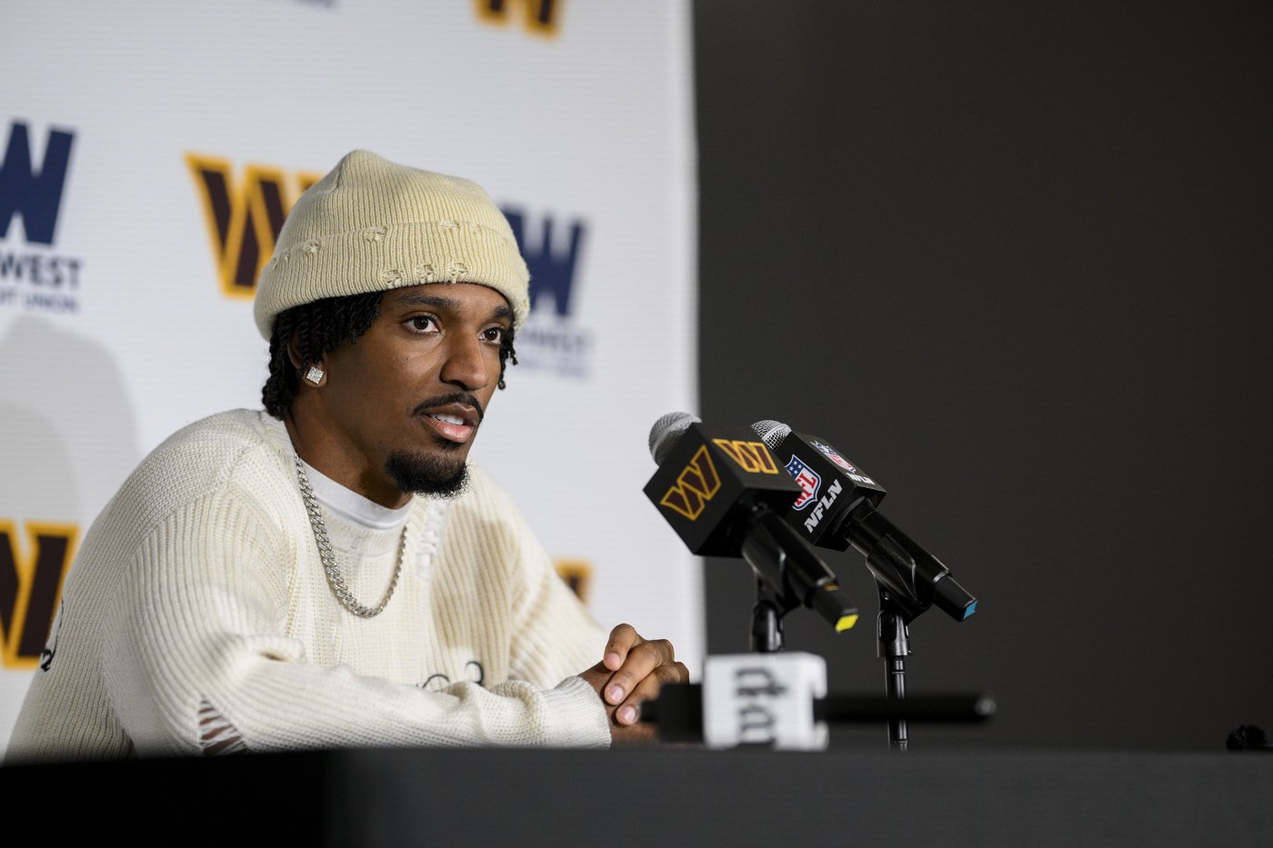 Eagles and Commanders meet in biggest game in NFC East rivalry series in nearly 30 years | iNFOnews.ca