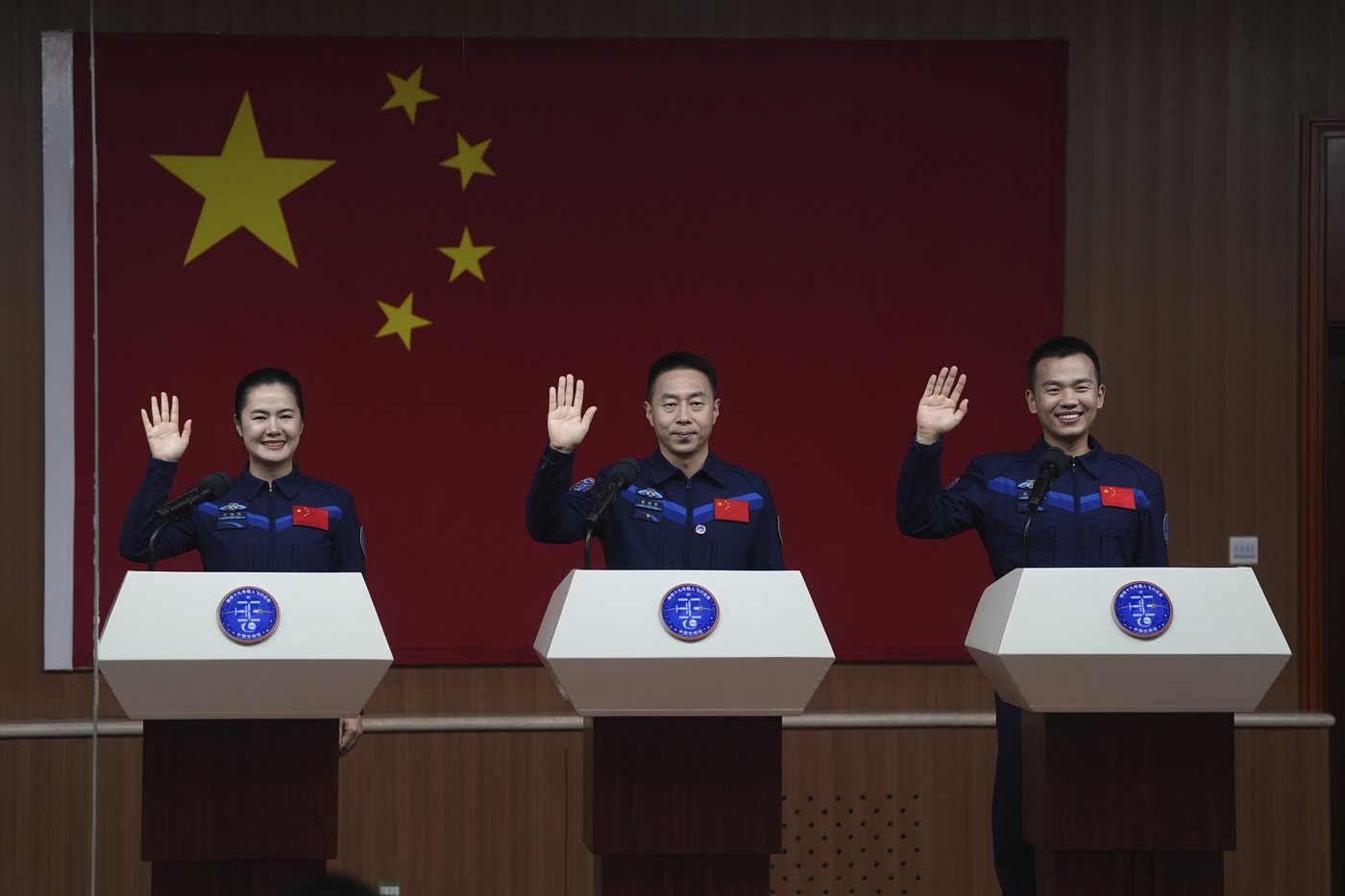 China says it's ready to launch the next crew to its orbiting space station early Wednesday | iNFOnews.ca China says it's ready to launch the next crew to its orbiting space station early Wednesday | iNFOnews.ca