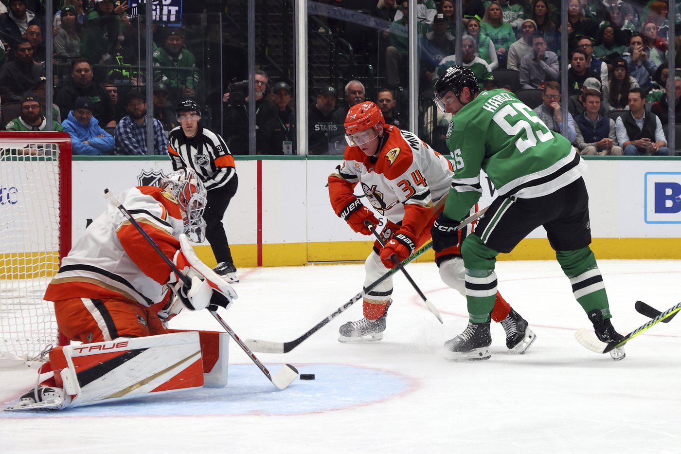Leason has goal and 2 assists as Ducks beat Stars 4-2 for first winning streak of season | iNFOnews.ca Leason has goal and 2 assists as Ducks beat Stars 4-2 for first winning streak of season | iNFOnews.ca