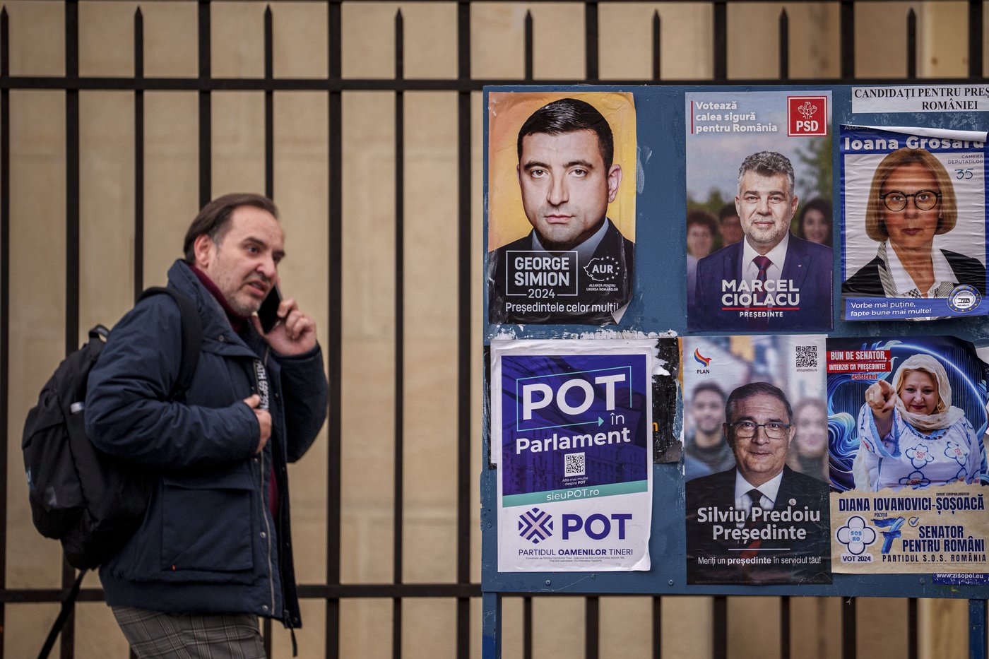 Romanians cast ballots in presidential race that could pit nationalist against leftist in a runoff | iNFOnews.ca Romanians cast ballots in presidential race that could pit nationalist against leftist in a runoff | iNFOnews.ca