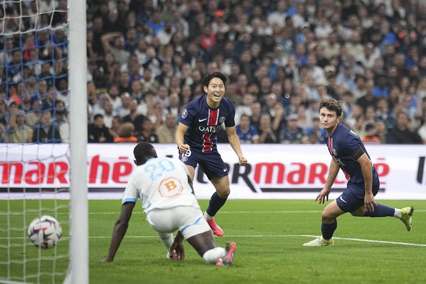 Leader PSG crushes hapless Marseille to move 3 points clear as Monaco loses at Nice | iNFOnews.ca Leader PSG crushes hapless Marseille to move 3 points clear as Monaco loses at Nice | iNFOnews.ca