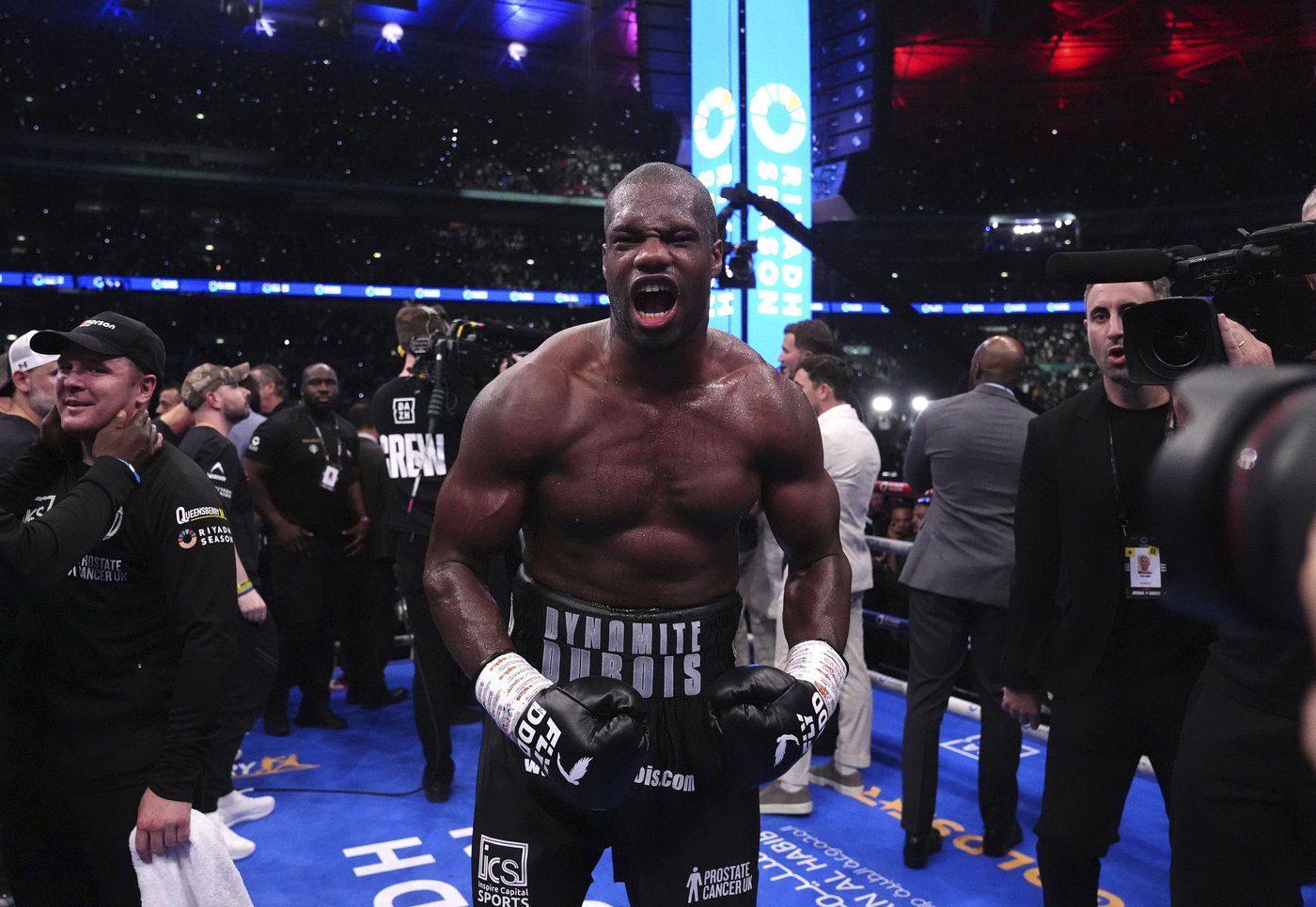 Dubois changes perceptions and muscles onto the top table of heavyweights. He wants Usyk next | iNFOnews.ca Dubois changes perceptions and muscles onto the top table of heavyweights. He wants Usyk next | iNFOnews.ca