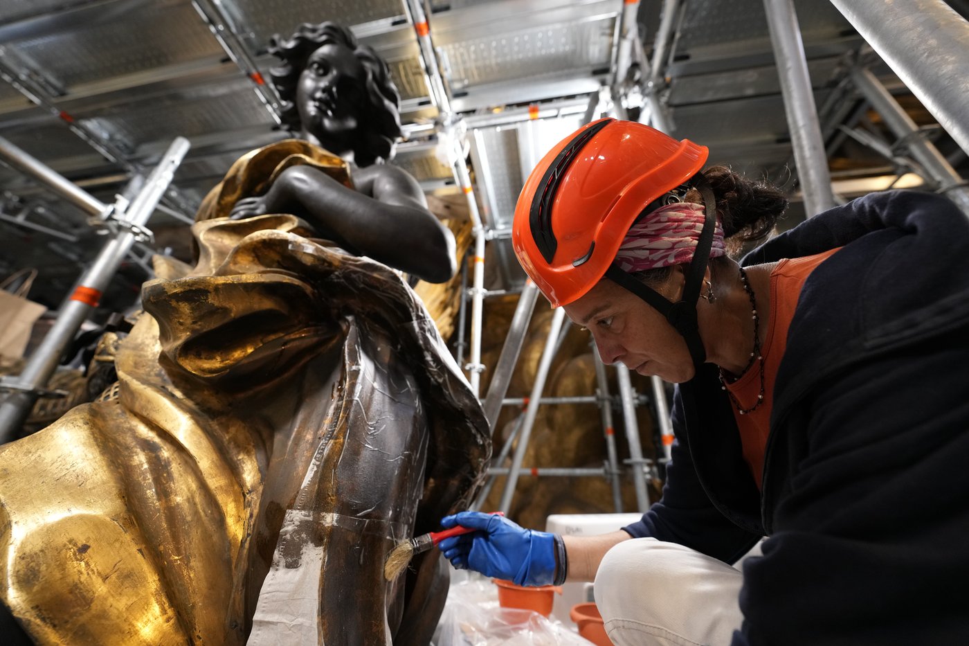 Restorers complete work on the canopy covering St. Peter's main altar ahead of the 2025 Jubilee | iNFOnews.ca