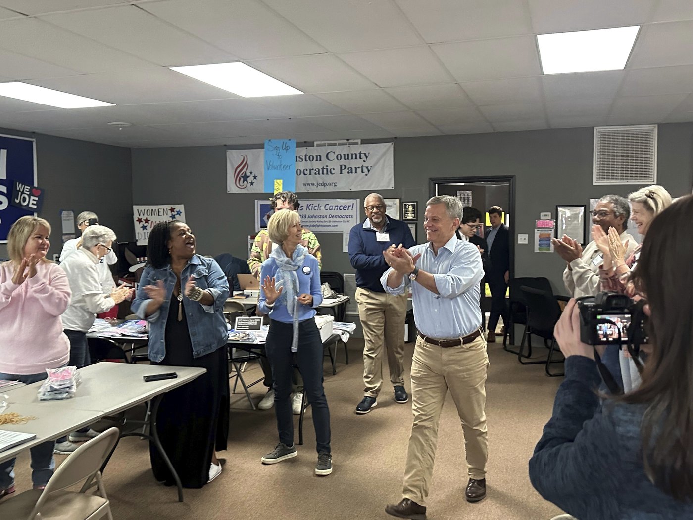 Embattled Republican candidate fights on in North Carolina governor's race | iNFOnews.ca