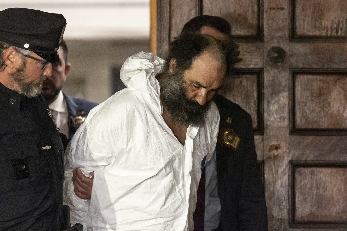 51-year-old man is charged with murder after 3 are stabbed in New York City rampage | iNFOnews.ca
