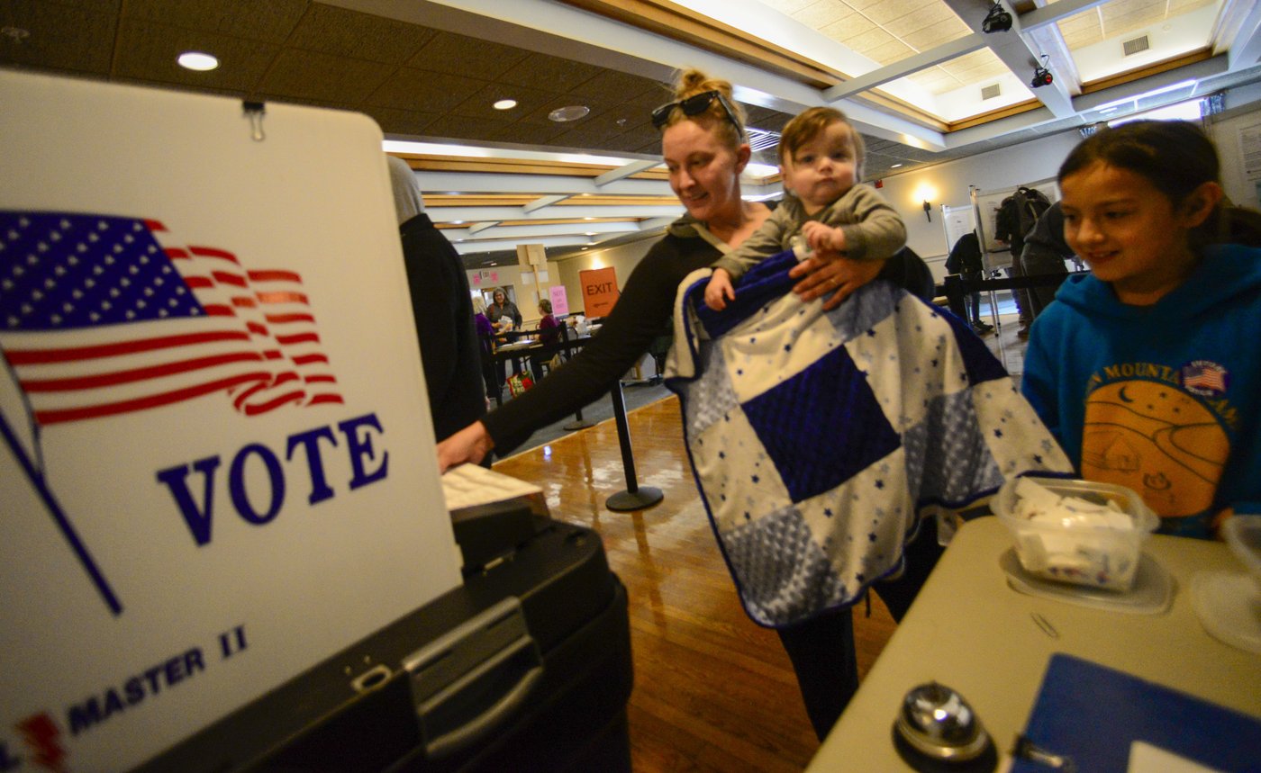 Republican Gov. Phil Scott wins a fifth term in heavily Democratic Vermont | iNFOnews.ca Republican Gov. Phil Scott wins a fifth term in heavily Democratic Vermont | iNFOnews.ca