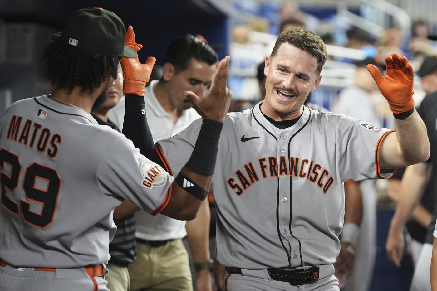 Chapman homers, Harrison pitches five scoreless innings as Giants beat Marlins 2-0 | iNFOnews.ca