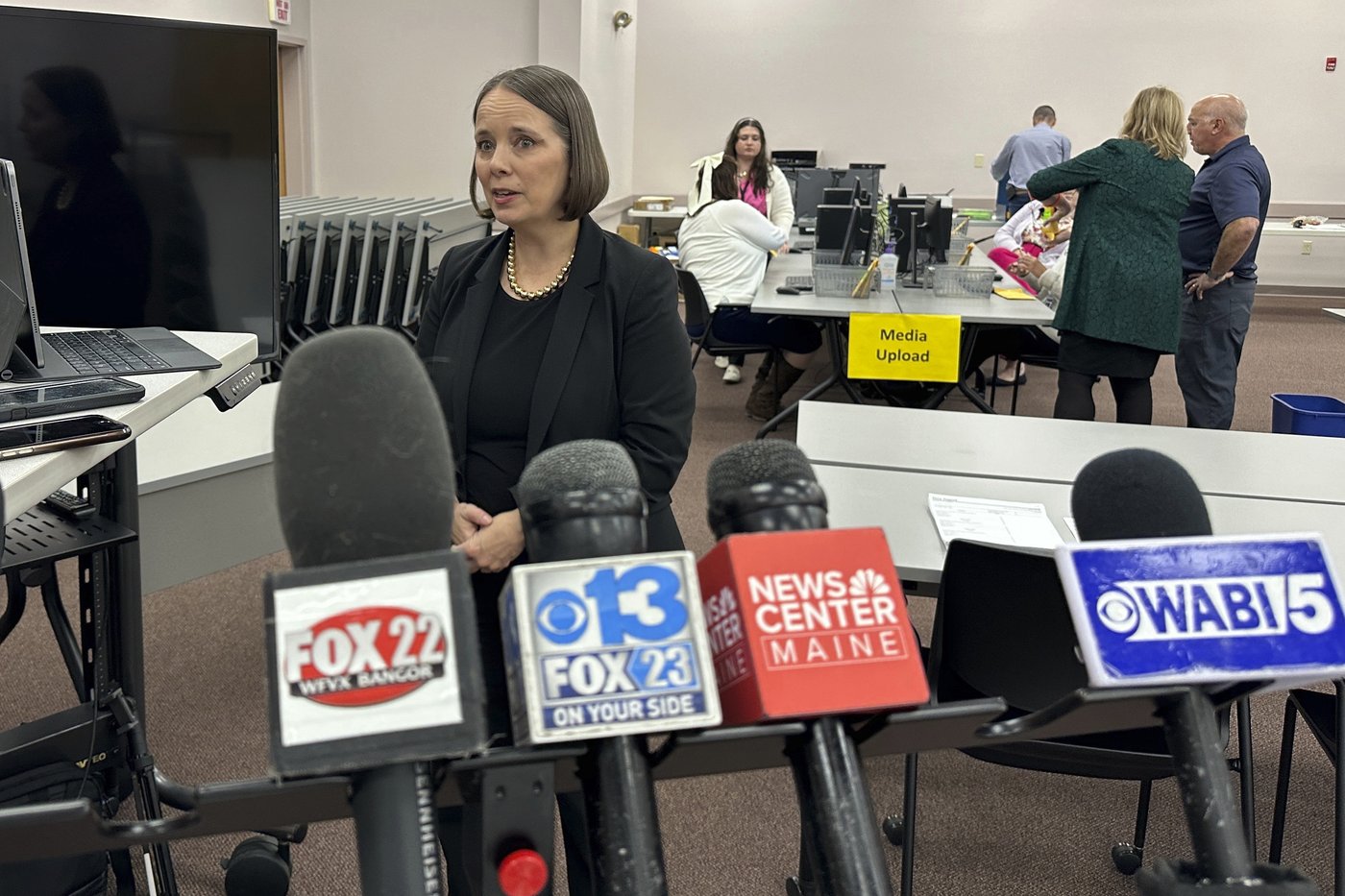 Maine elections chief who drew Trump's ire narrates House tabulations in livestream | iNFOnews.ca Maine elections chief who drew Trump's ire narrates House tabulations in livestream | iNFOnews.ca